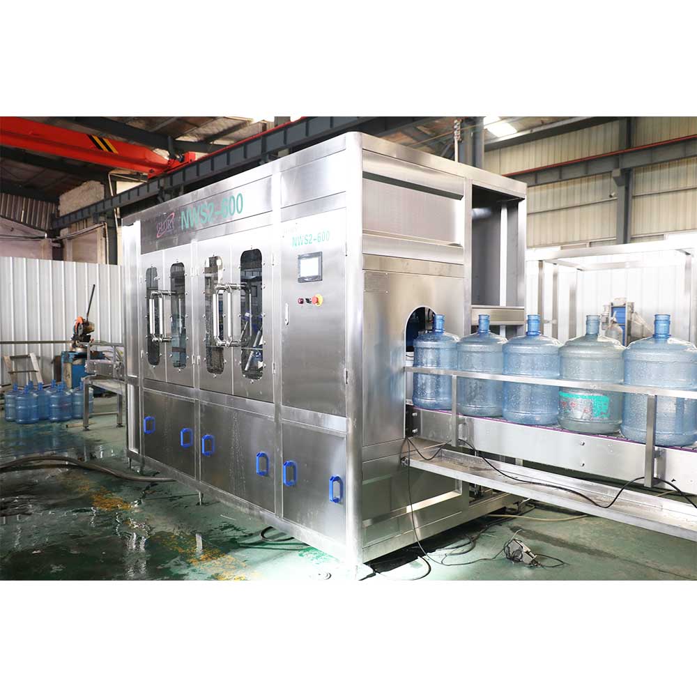 Automatic inner high pressure washing outside brushing machine