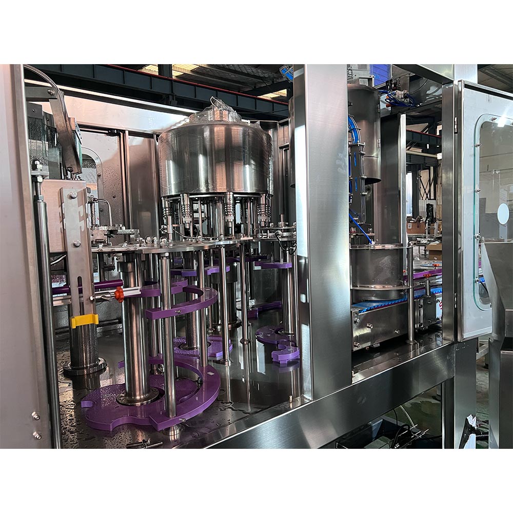 Automatic plastic bottle 3000bph filling labeling and packing machine